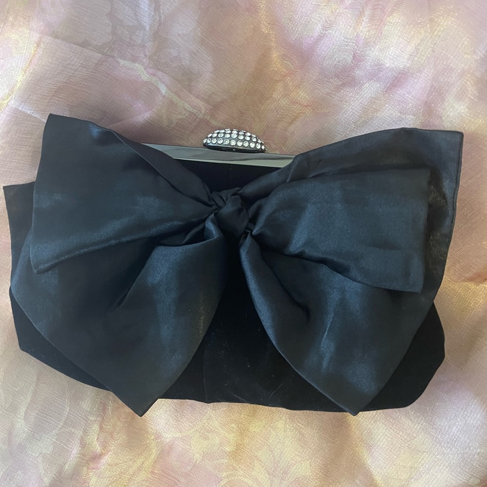 NEIMAN MARCUS Black Velvet & Satin Bow with Rhinestones Evening Bag Clutch Bag